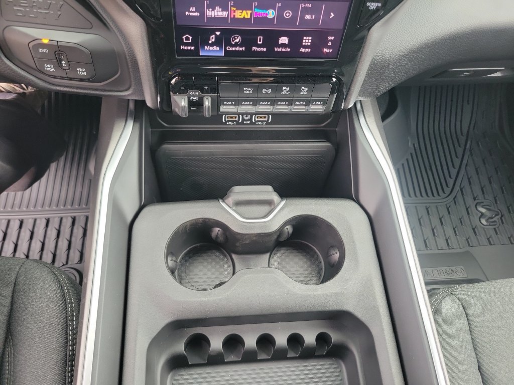 New 2027 RAM 3500 Big Horn AWD/4WD image 22