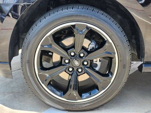 Used 2023 Ford Expedition Limited RWD image 10