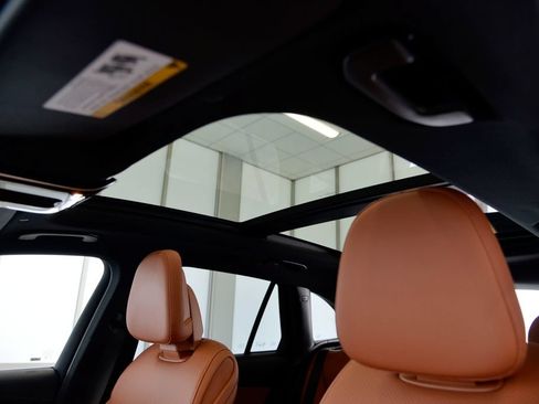 Used 2023 Mercedes-Benz GLC 300 4MATIC image 26