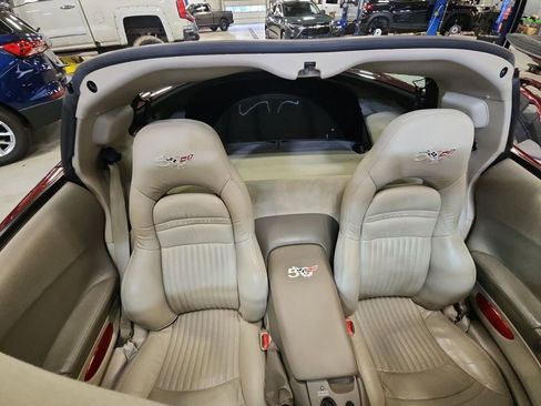 Used 2003 Chevrolet Corvette Coupe w/ Preferred Equipment Group image 19