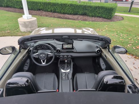 Used 2023 MAZDA MX-5 Miata Grand Touring w/ Weather Package image 55