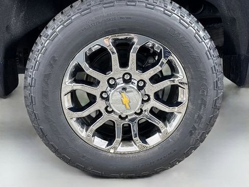 New 2026 Chevrolet Silverado 2500 LTZ w/ LTZ Convenience Package AWD/4WD image 32