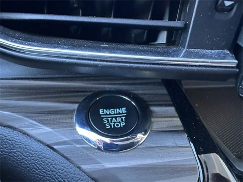 Used 2023 Ford Explorer Limited image 31