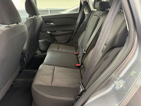 Used 2024 Nissan Rogue SV image 28