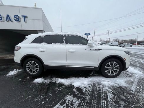 Used 2021 Lincoln Nautilus FWD w/ Equipment Group 101A image 2