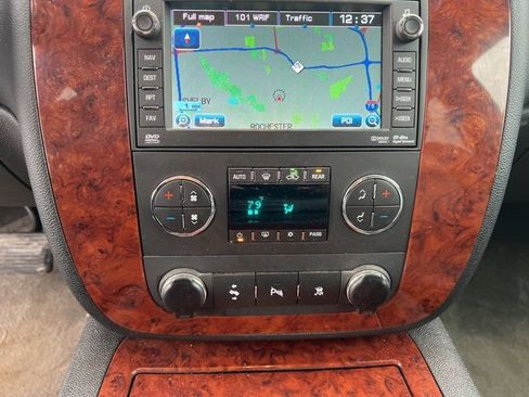 Used 2010 Chevrolet Tahoe LTZ image 34