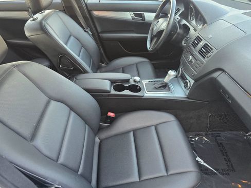 Used 2011 Mercedes-Benz C 300 4MATIC Sedan image 17