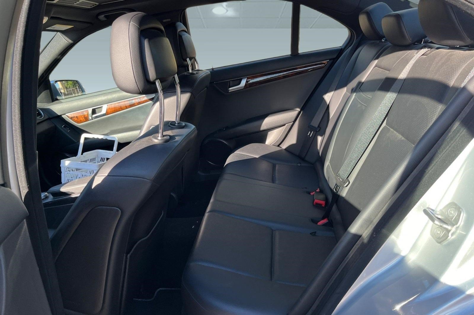 Used 2012 Mercedes-Benz C 250 Sedan image 9