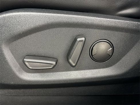 Certified 2021 Ford Edge SEL w/ Convenience Package image 4