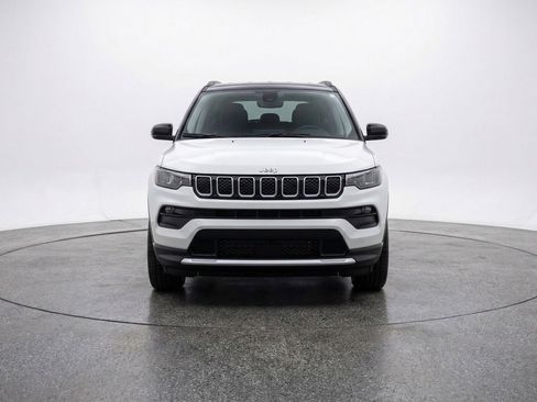 Used 2025 Jeep Compass Limited image 2