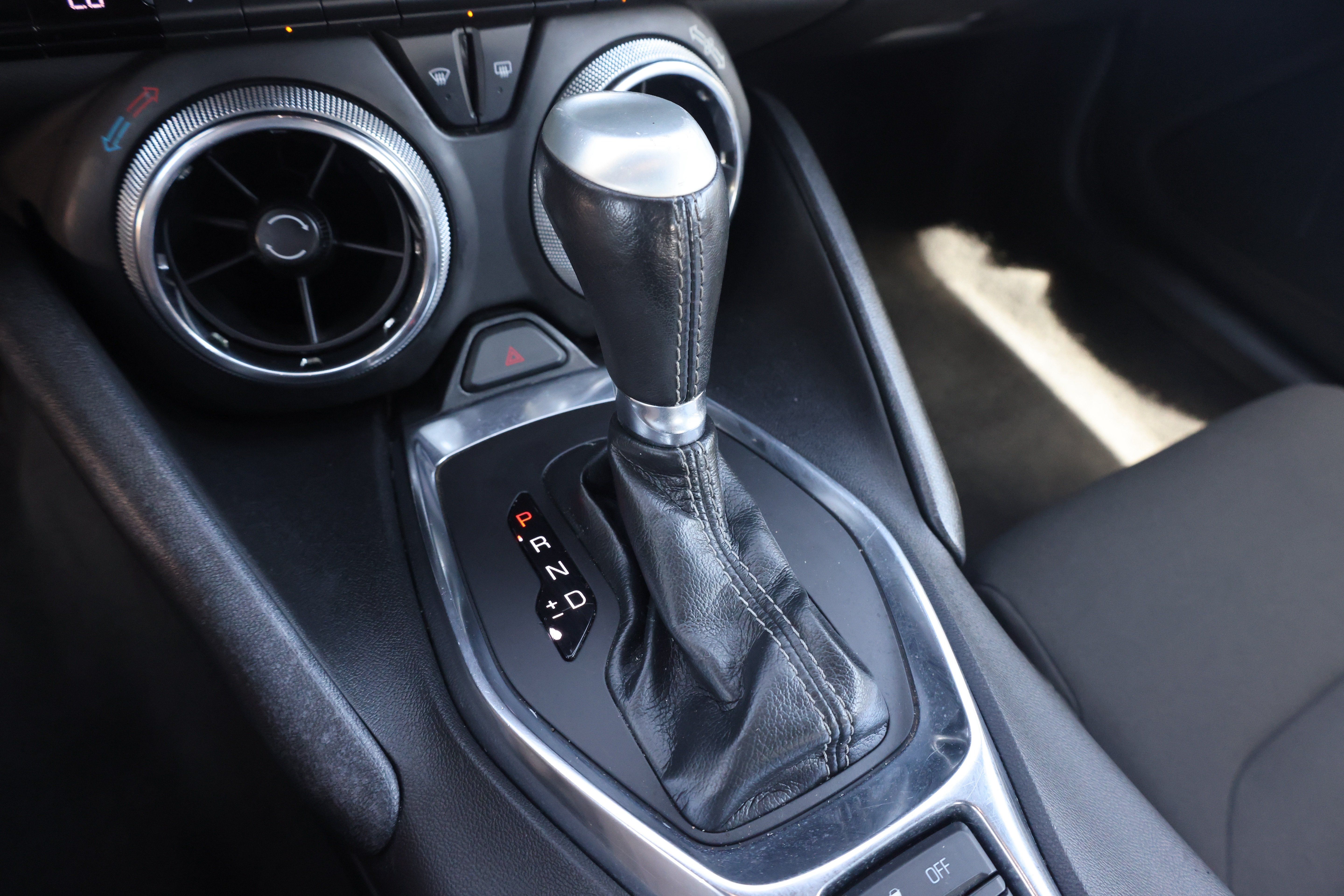 Used 2020 Chevrolet Camaro LT RWD image 11