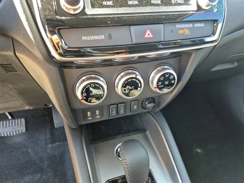 New 2025 Mitsubishi Outlander Sport SE image 18