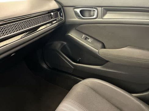 Used 2025 Honda Civic Sport image 31