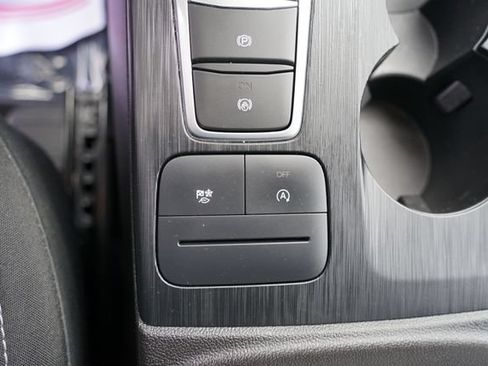 Certified 2025 Ford Escape Active FWD image 18