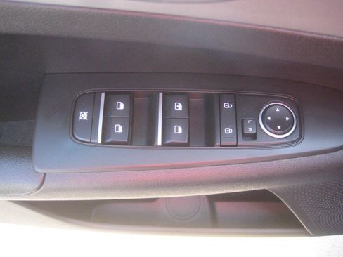 Used 2021 Kia Forte LXS FWD image 14