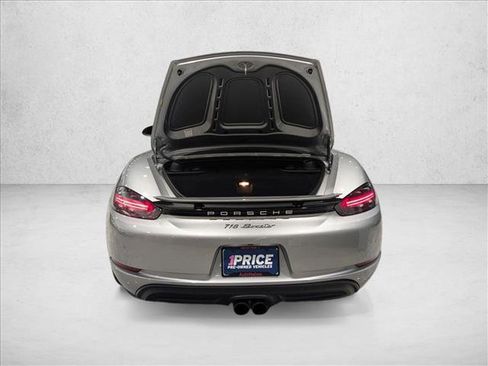Used 2021 Porsche 718 Boxster image 6
