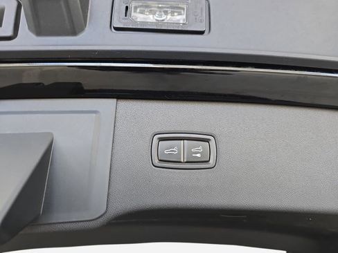 Used 2024 Porsche Cayenne S image 31