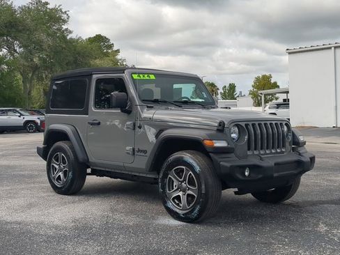 Used 2023 Jeep Wrangler Sport S image 2