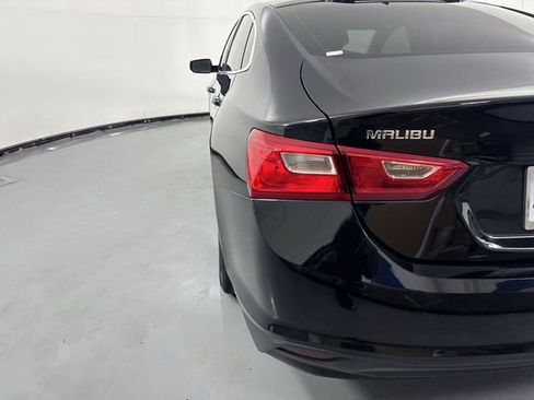 Used 2022 Chevrolet Malibu LS FWD image 29