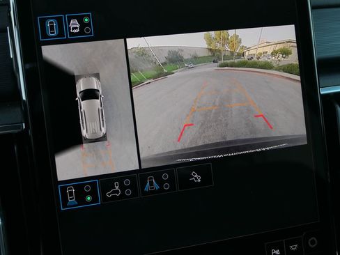 Used 2025 GMC Acadia Elevation image 21