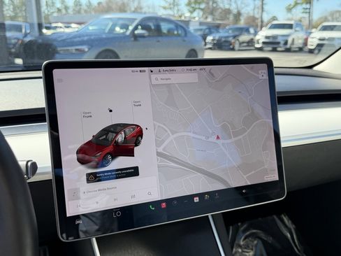 Used 2020 Tesla Model 3 Long Range image 18