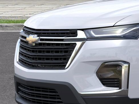 Used 2023 Chevrolet Traverse LS FWD image 14