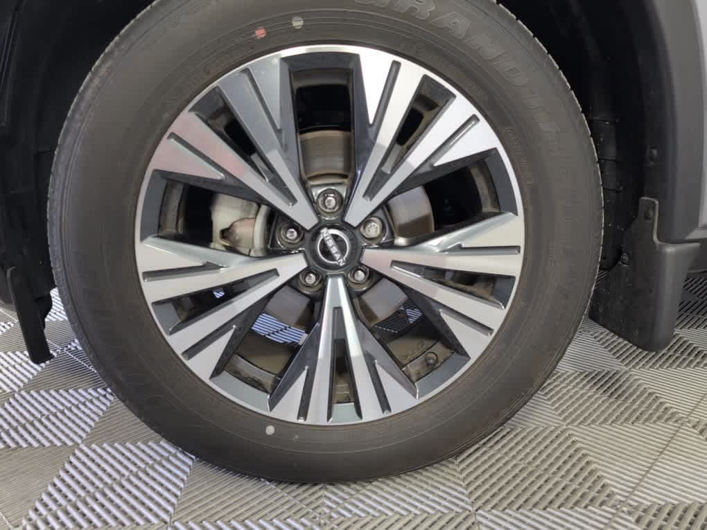 Used 2023 Nissan Rogue SV FWD image 11