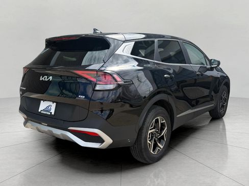 Used 2025 Kia Sportage LX image 12