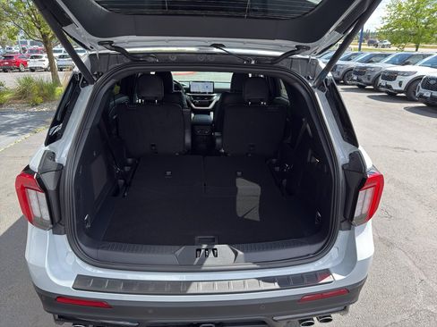 New 2026 Ford Explorer ST w/ Sun And Sound Package AWD/4WD image 9