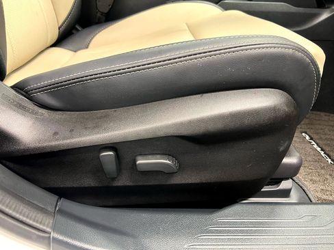 Used 2025 Subaru Outback Limited w/ Popular Package #2 image 16