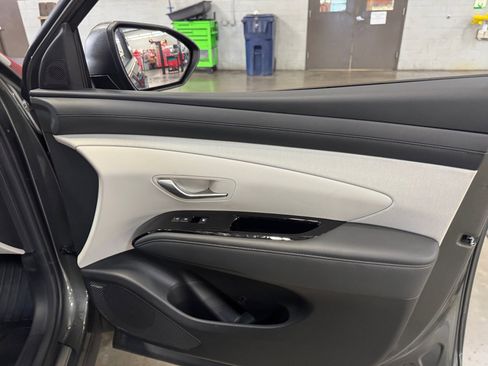 Used 2026 Hyundai Tucson Limited AWD/4WD image 19