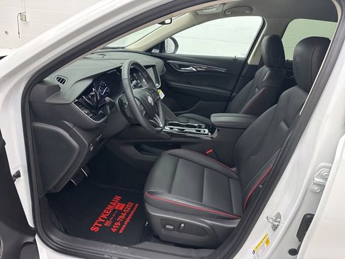 Used 2022 Buick Envision Essence w/ Technology Package I image 19