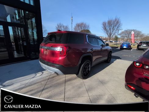 Used 2020 GMC Acadia SLE w/ LPO, Floor Liner Package image 4