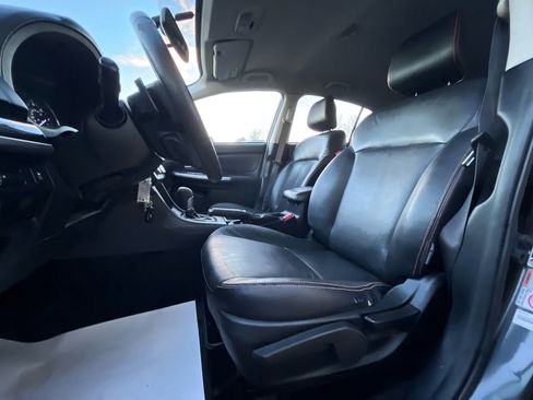 Used 2017 Subaru Crosstrek 2.0i Limited image 7