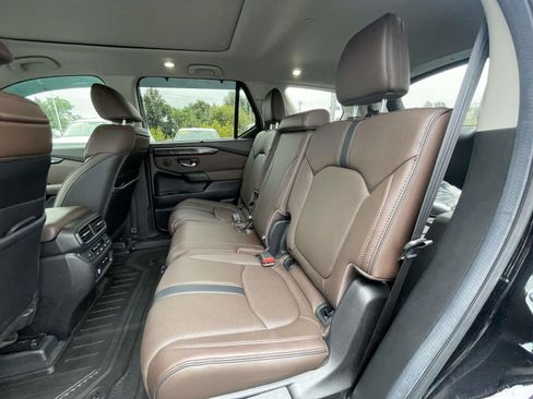 Used 2025 Honda Pilot Elite image 13