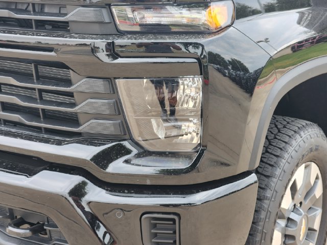 New 2026 Chevrolet Silverado 2500 Custom w/ Custom Value Package AWD/4WD image 17