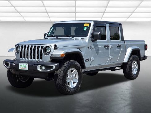Used 2022 Jeep Gladiator Sport AWD/4WD image 2