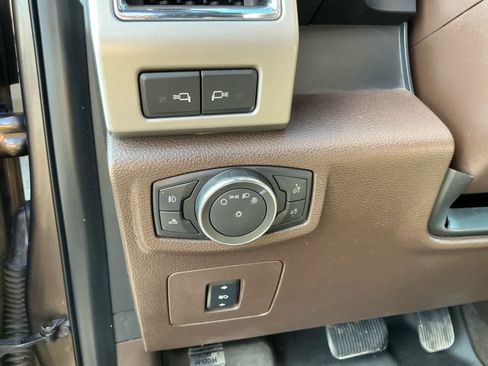 Used 2016 Ford F150 King Ranch w/ Equipment Group 601A Luxury image 22