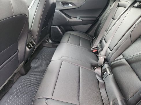 New 2026 Chevrolet Equinox LT w/ Convenience Package II FWD image 18