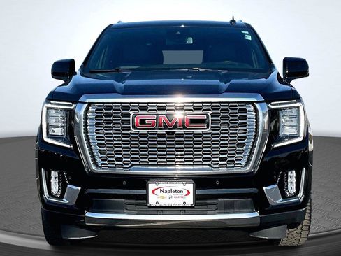 Used 2023 GMC Yukon XL Denali image 3