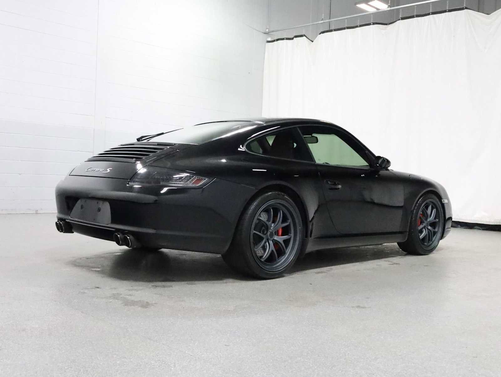 Used 2005 Porsche 911 Carrera S RWD image 9