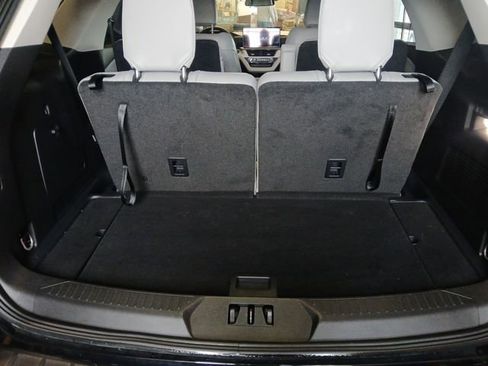 Used 2025 Ford Explorer Active w/ Active Comfort Package image 46