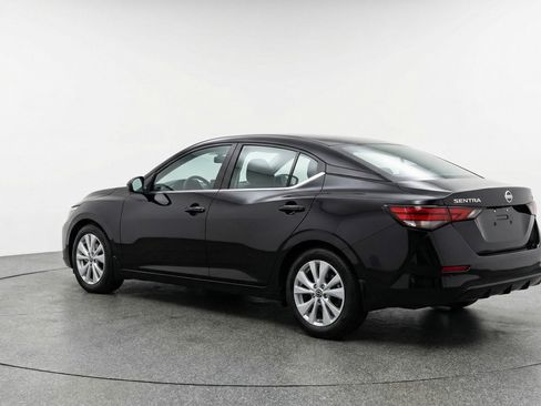 Used 2025 Nissan Sentra S image 6