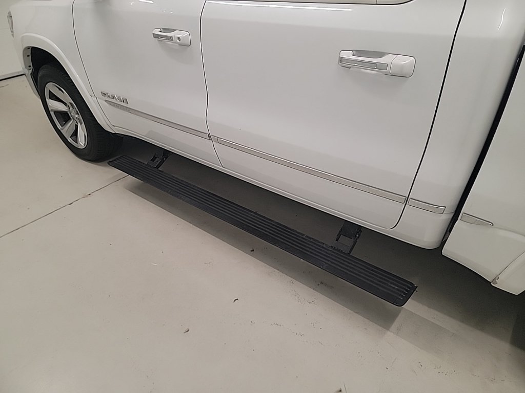 Used 2022 RAM 1500 Limited AWD/4WD image 11