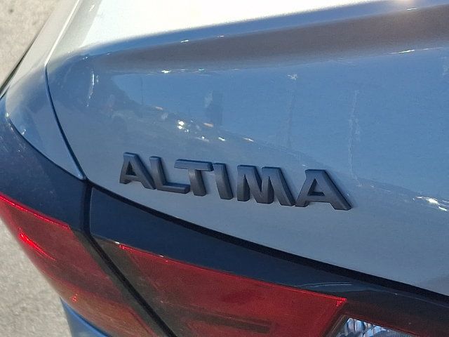 Used 2025 Nissan Altima 2.5 SV FWD image 30