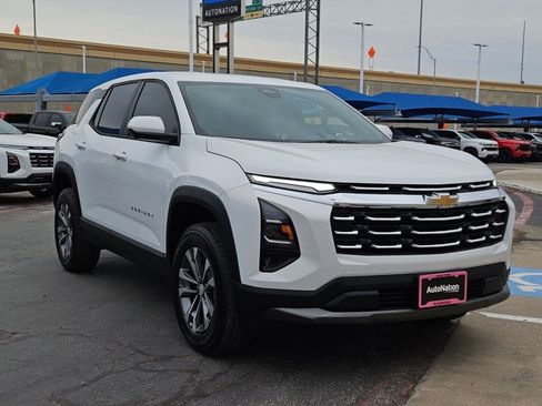 New 2026 Chevrolet Equinox LT w/ Safety and Technology Package FWD image 7