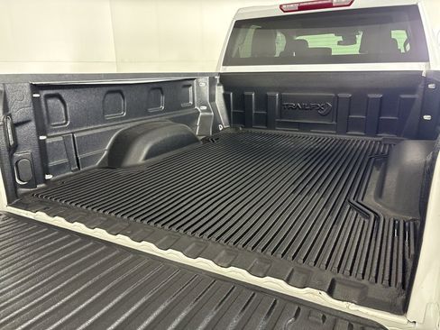 Used 2025 Chevrolet Silverado 2500 LT w/ Convenience Package AWD/4WD image 17