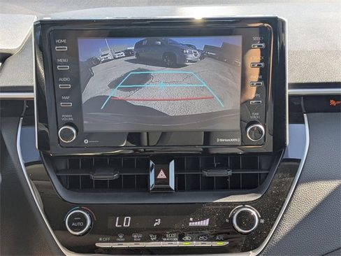 Used 2021 Toyota Corolla LE image 28