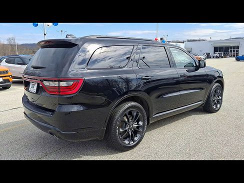 Certified 2023 Dodge Durango R/T w/ Hemi Orange Plus Package image 8