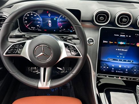 Used 2025 Mercedes-Benz C 300 Sedan image 28